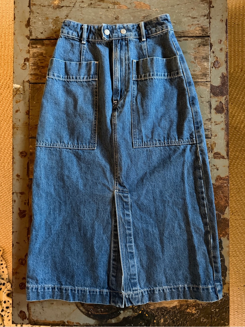 GAP Women’s A-Line Blue Denim Skirt with Patch Pockets & Front Slit